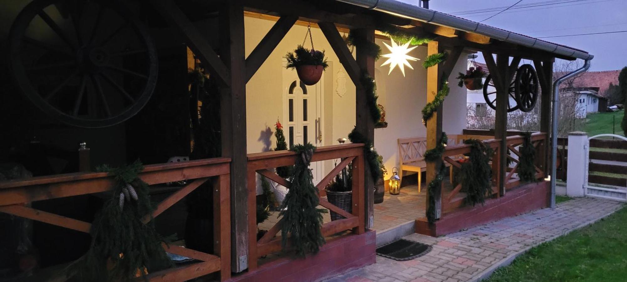 Manipura Szemenyecsörnye Exterior foto
