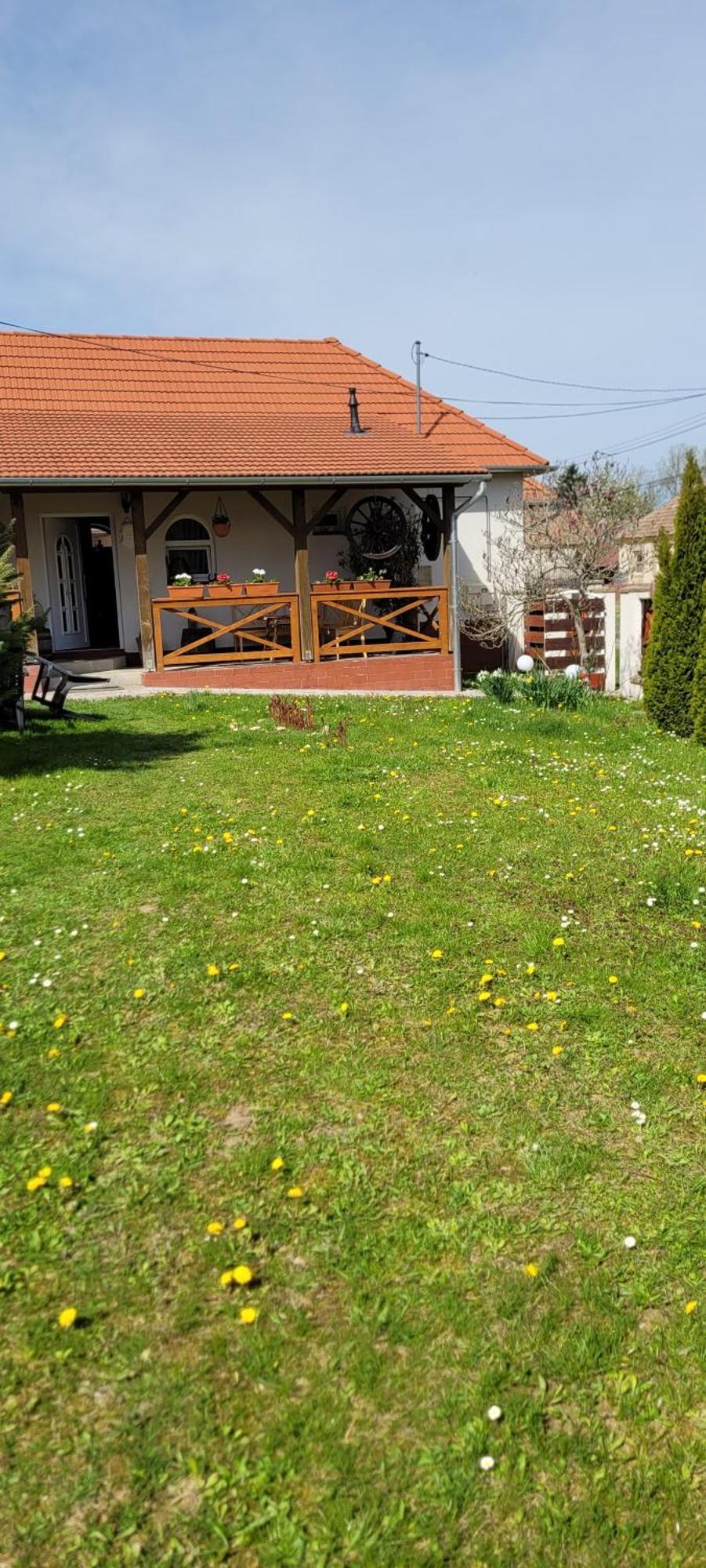 Manipura Szemenyecsörnye Exterior foto