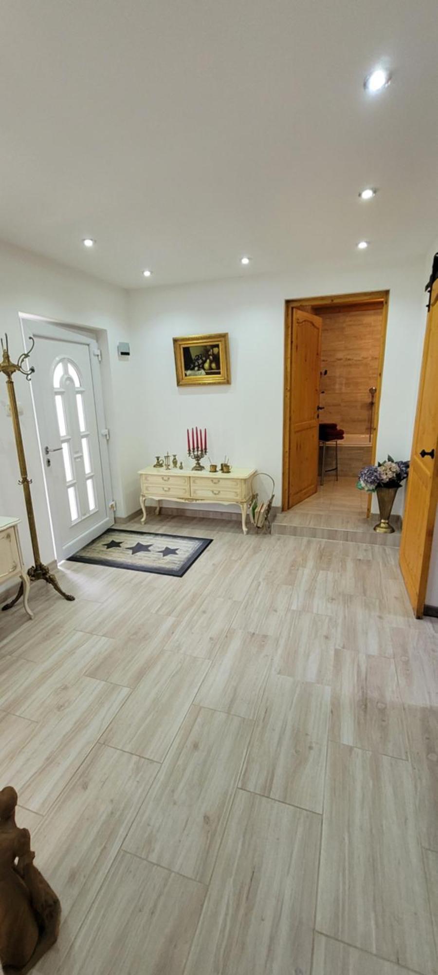 Manipura Szemenyecsörnye Exterior foto