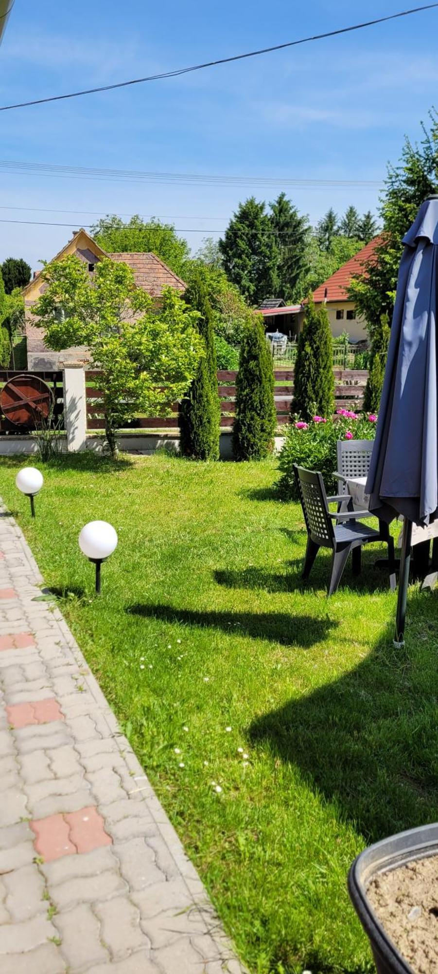Manipura Szemenyecsörnye Exterior foto